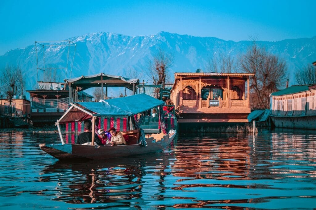 kashmir tour packages